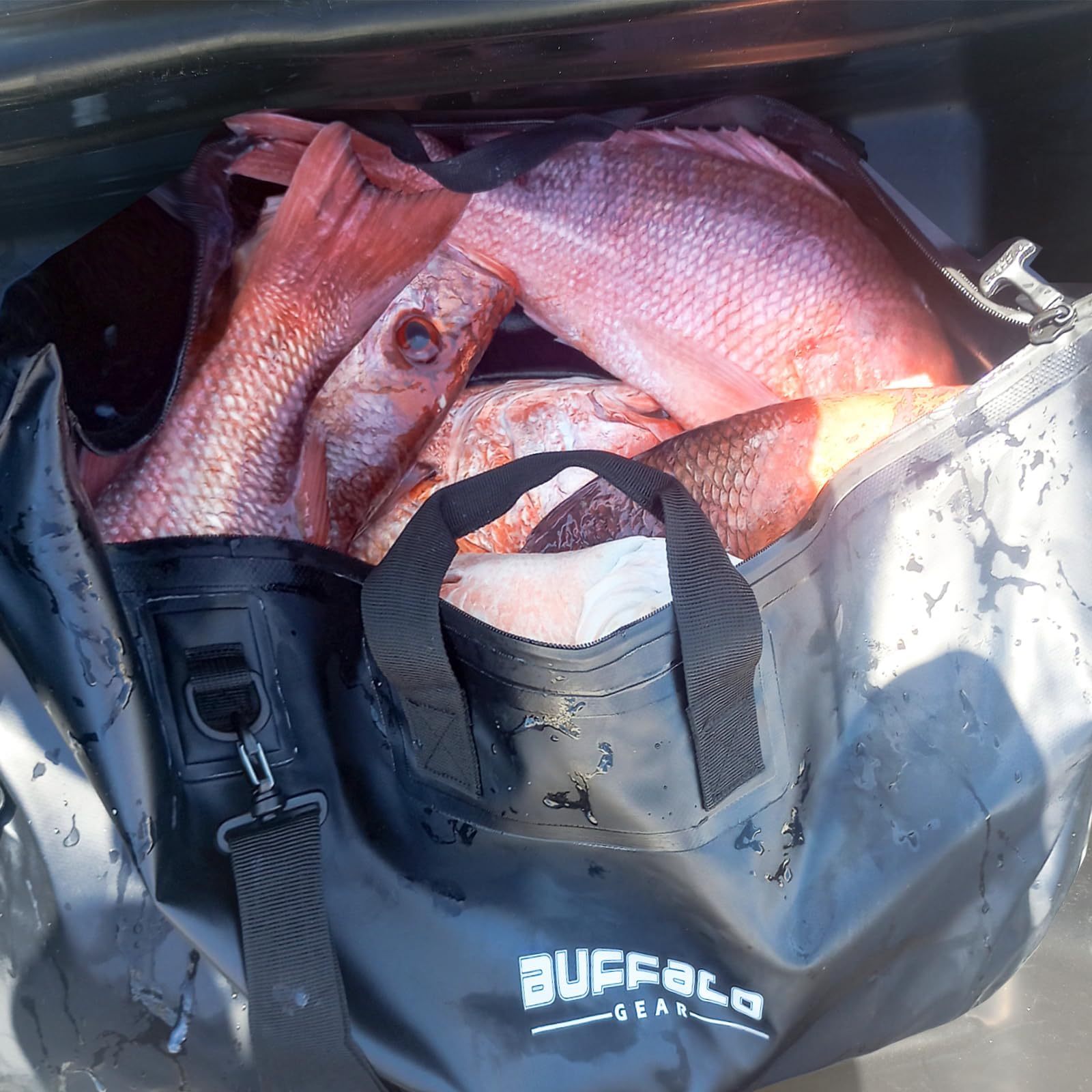 25'' Waterproof Fish Bag with Aerator Pocket - Taylor Holler Tackle Co.
